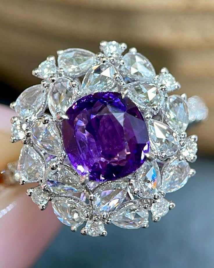 2ct Round Purple Sapphire Ring Unheated Side Diamonds 18k Gold AU750, Sapphire Ring for Women, Contemporary Style Sapphire Ring