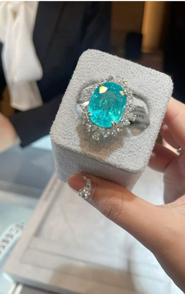 Emerald ring