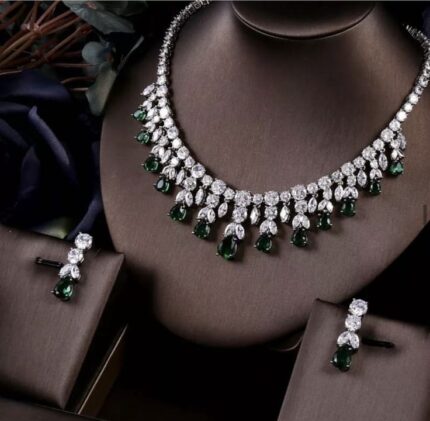 D&J Emerald Royale Diamond Necklace Set – Luxury Bridal Statement Collection
