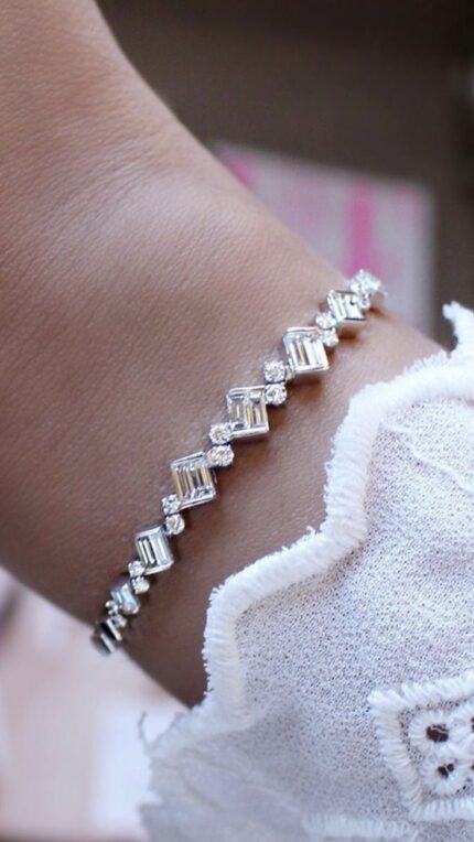 D&J Diamonds & Jewels Emerald & Round Cut Diamond Tennis Bracelet in White Gold